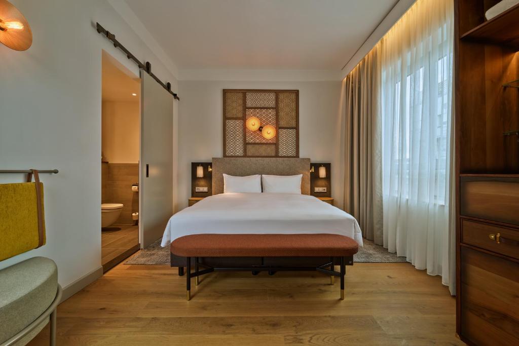 voco The Hague by IHG